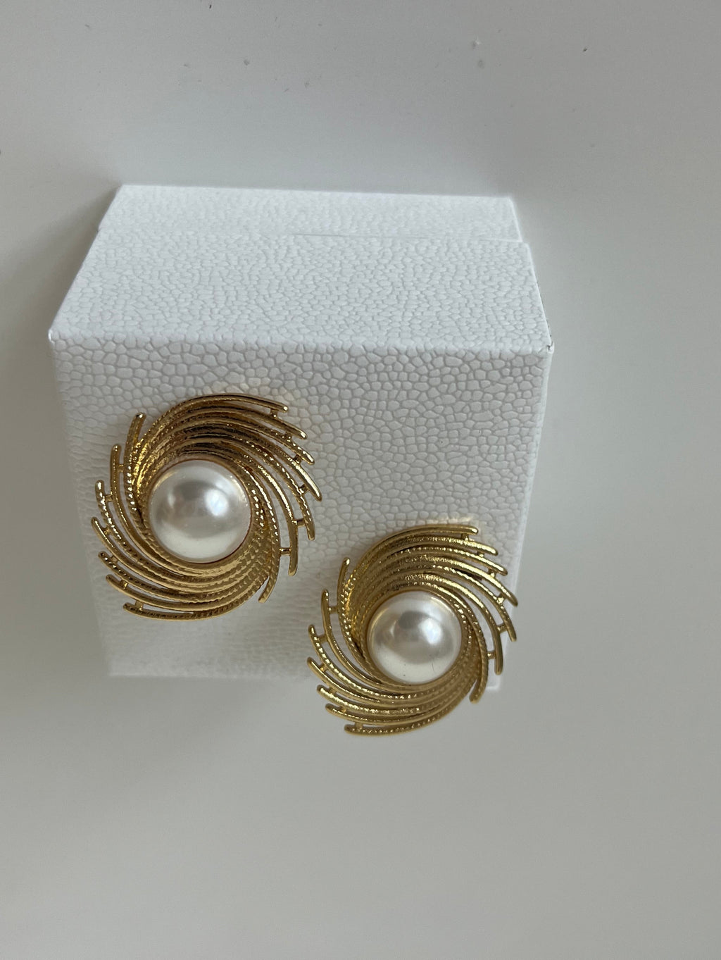 Golden Pearl Swirl Earrings