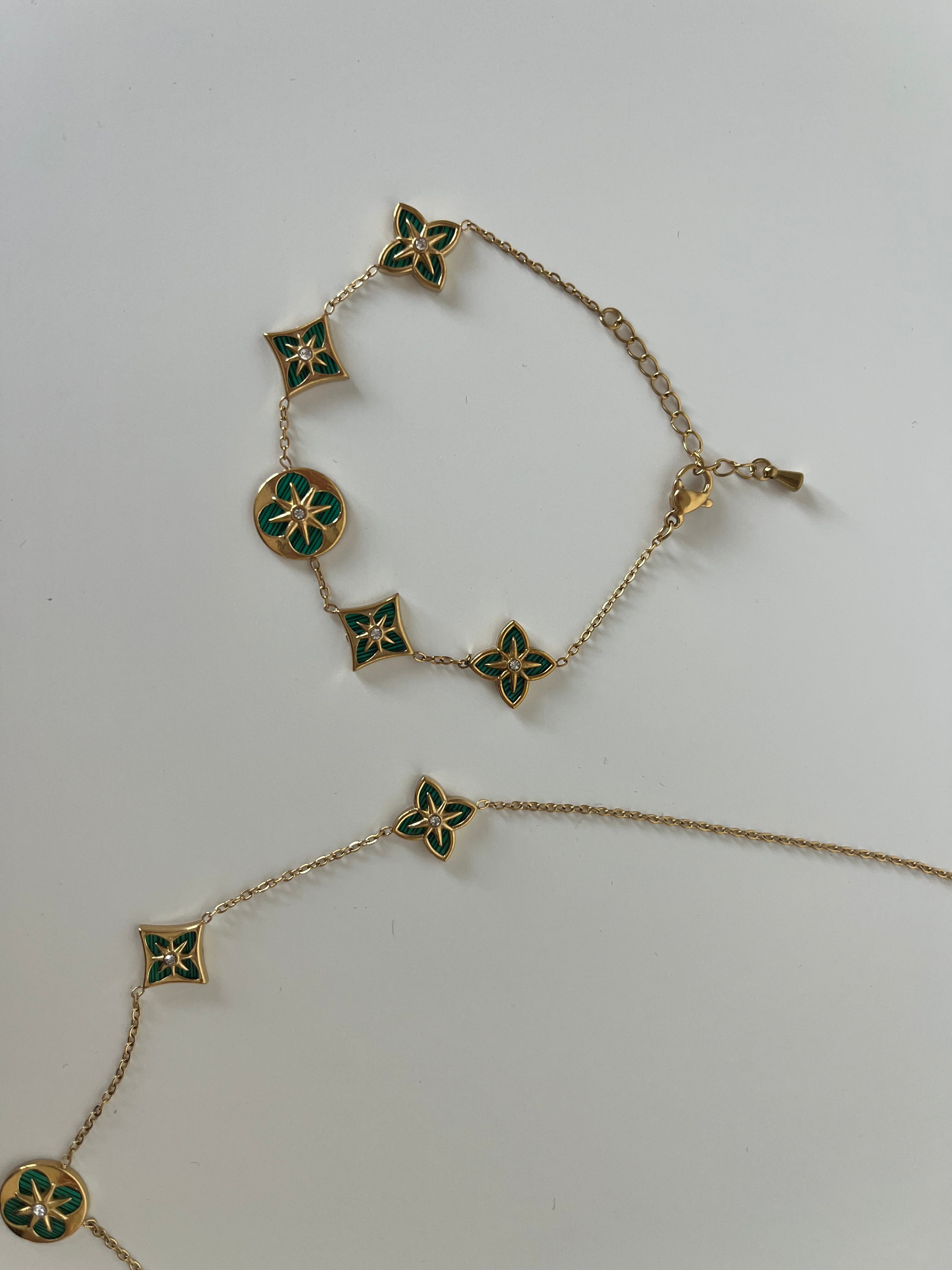Green Clover Jewelry Set – Necklace & Bracelet