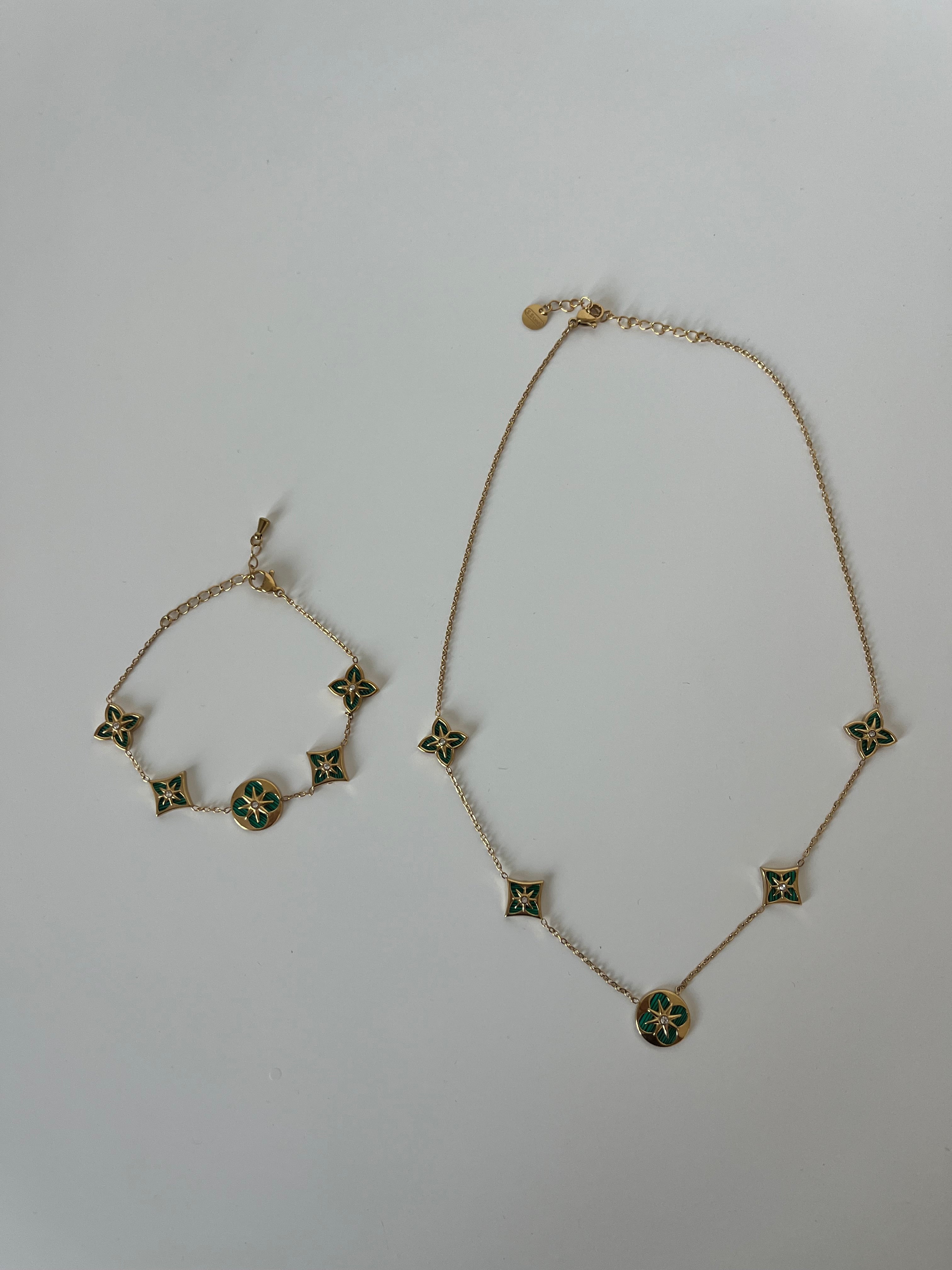 Green Clover Jewelry Set – Necklace & Bracelet