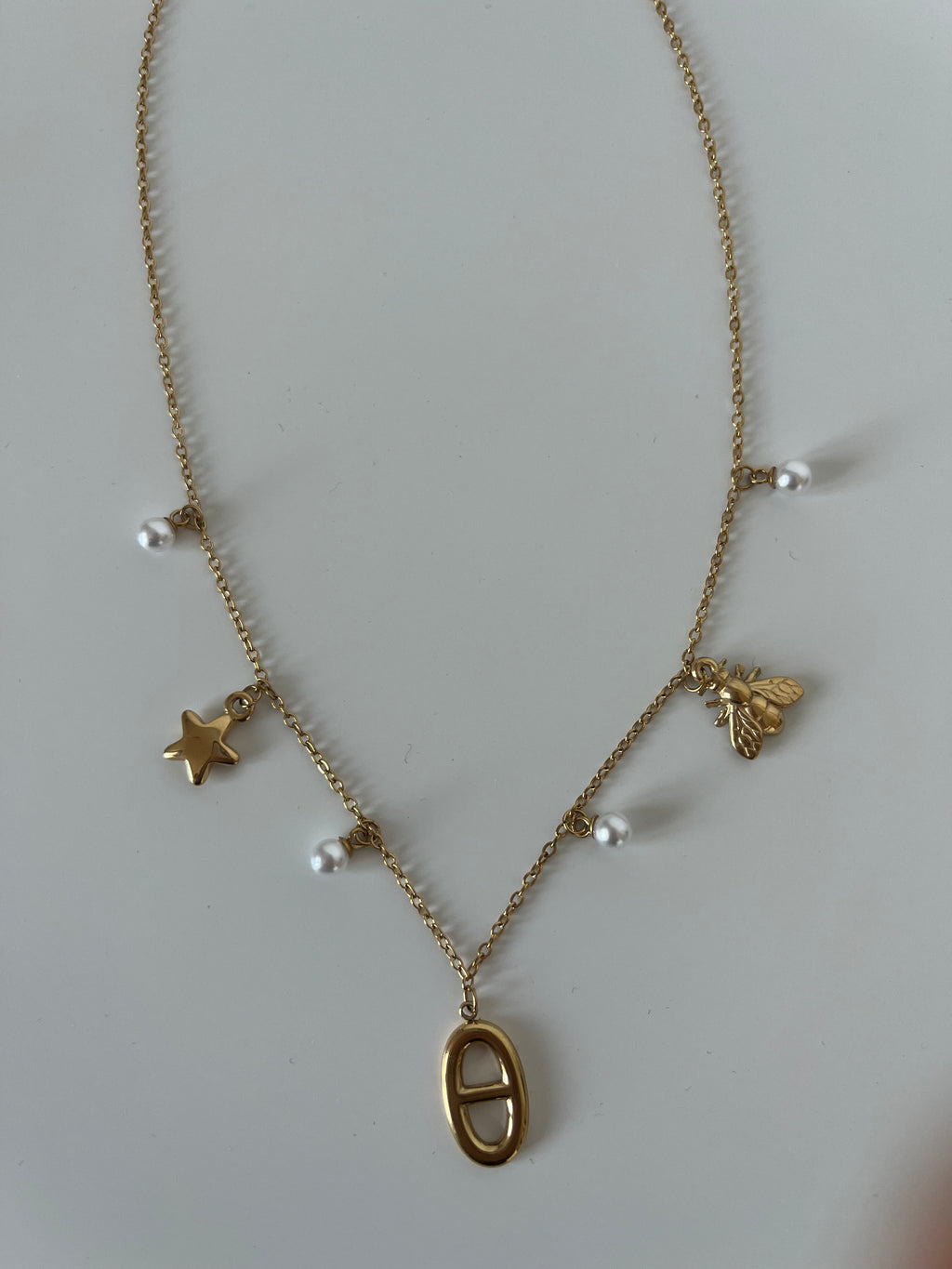 Queen Bee Pearl Necklace