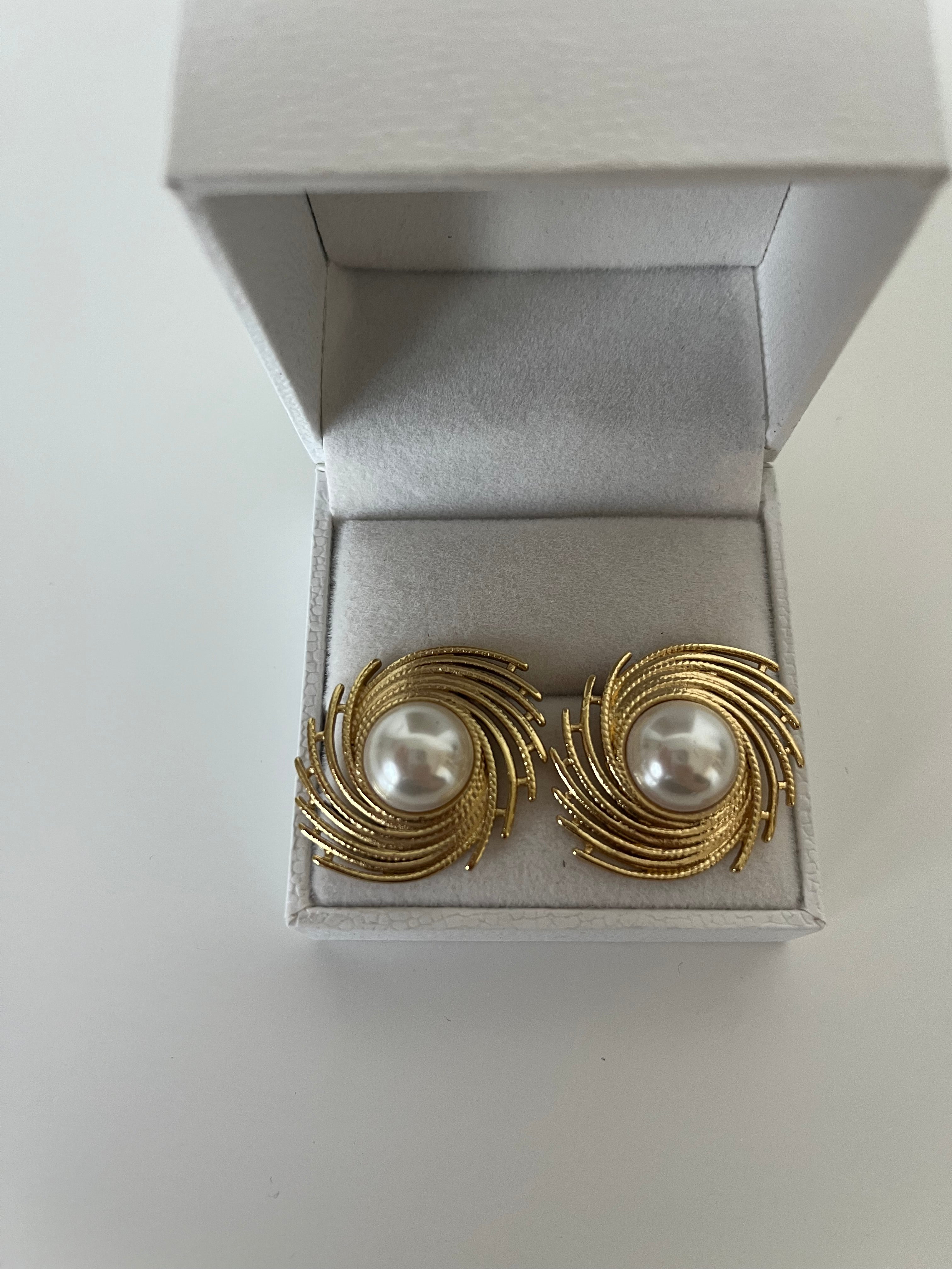 Golden Pearl Swirl Earrings