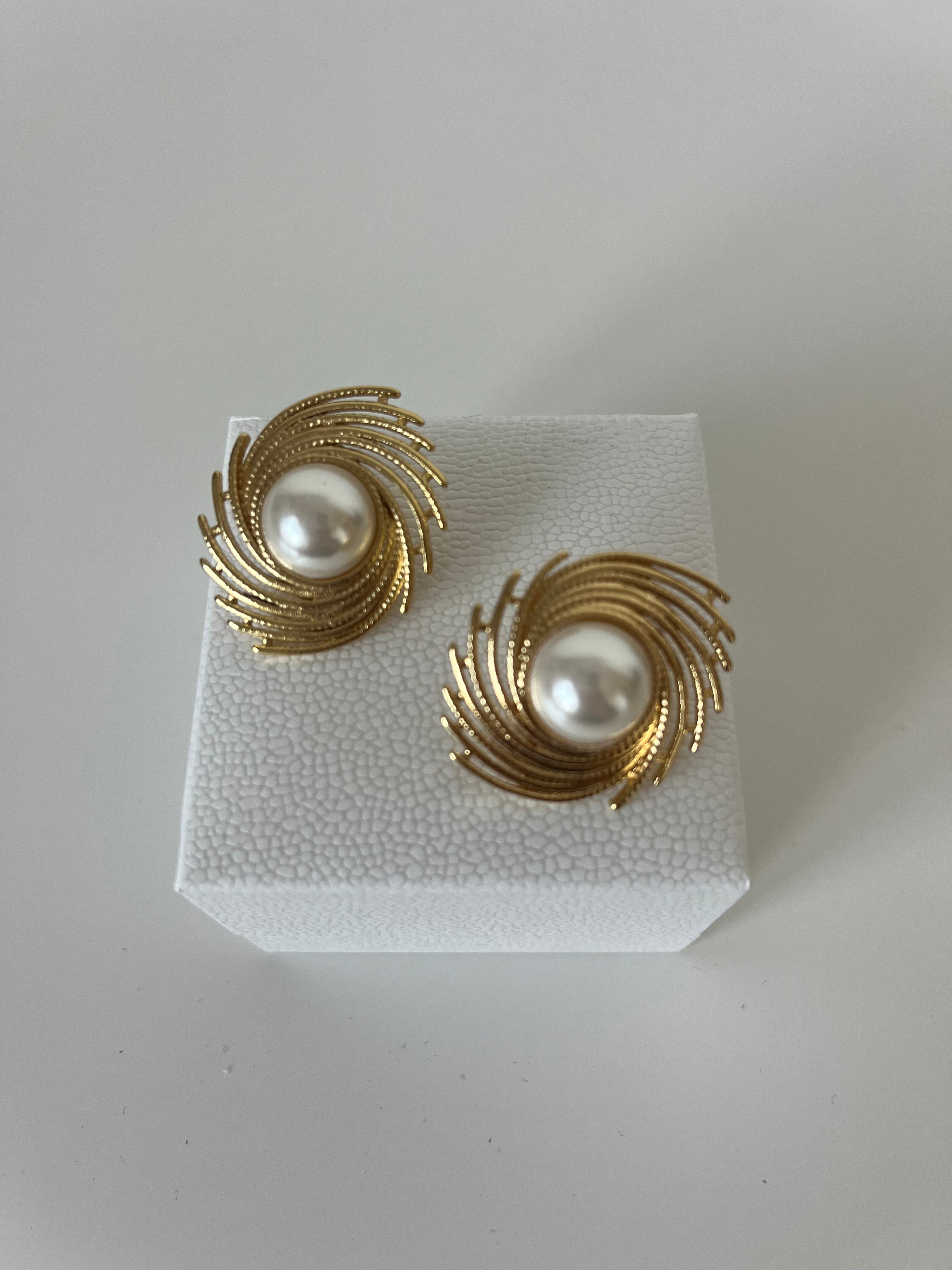 Golden Pearl Swirl Earrings