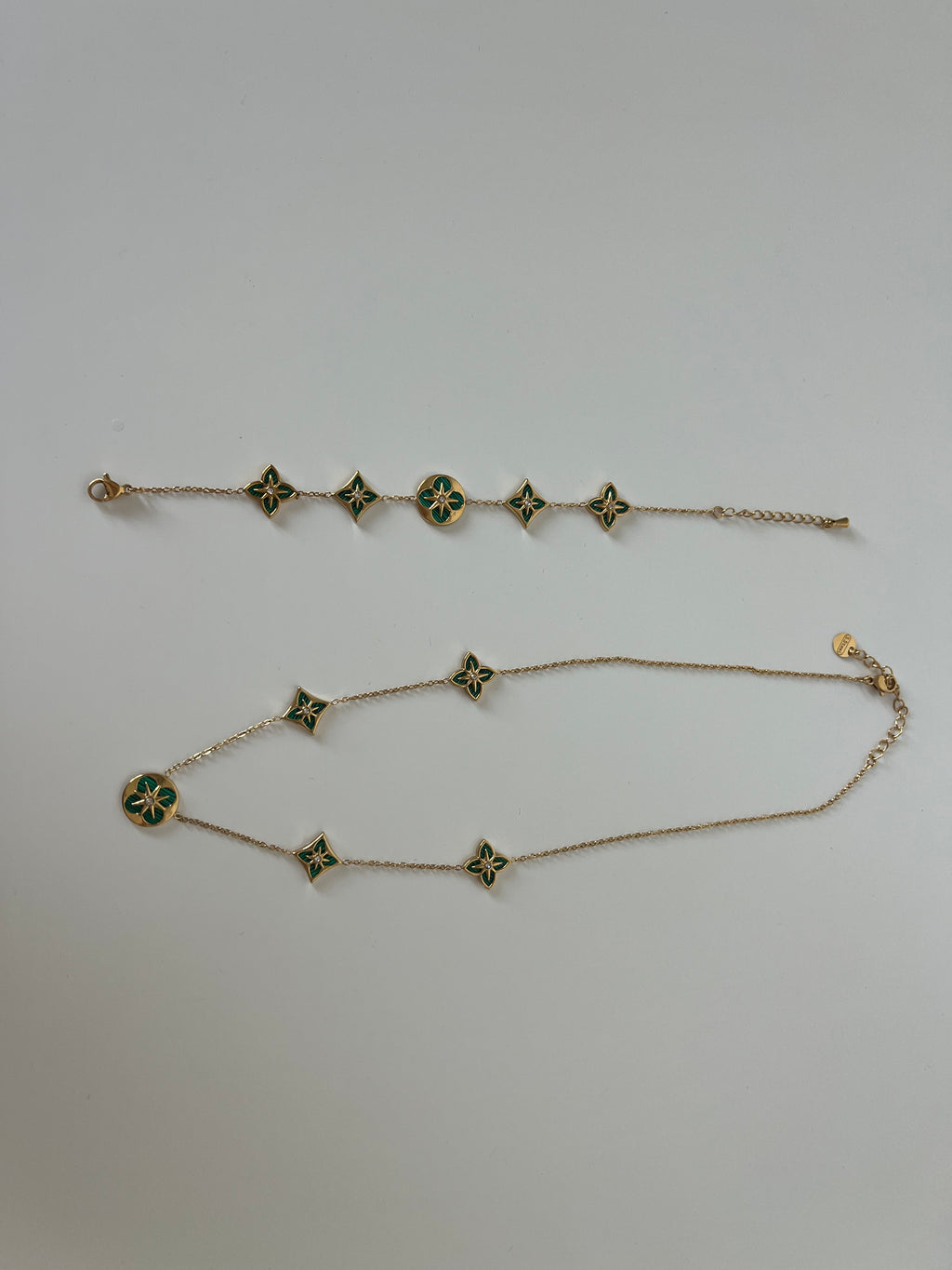 Green Clover Jewelry Set – Necklace & Bracelet