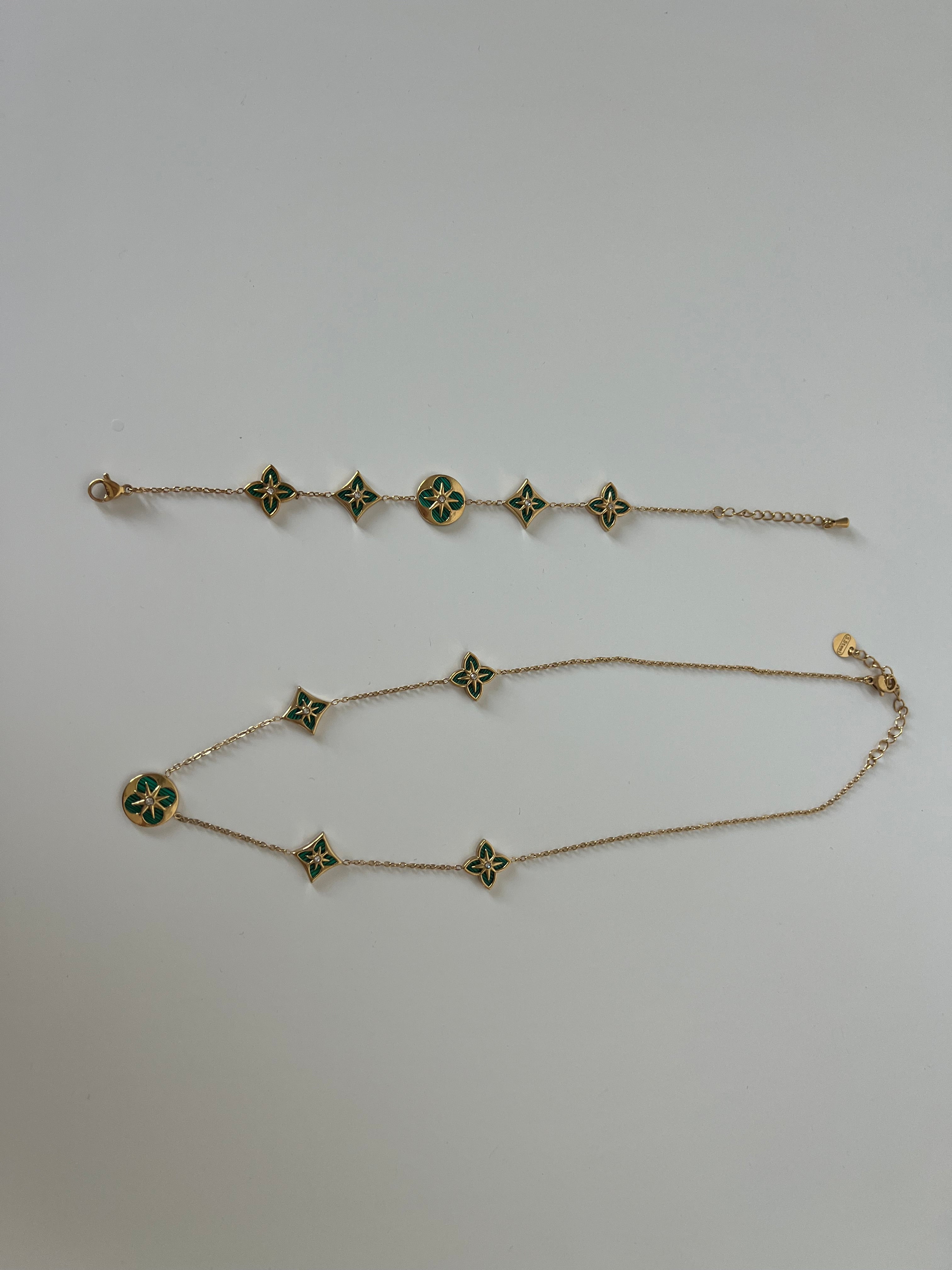 Green Clover Jewelry Set – Necklace & Bracelet